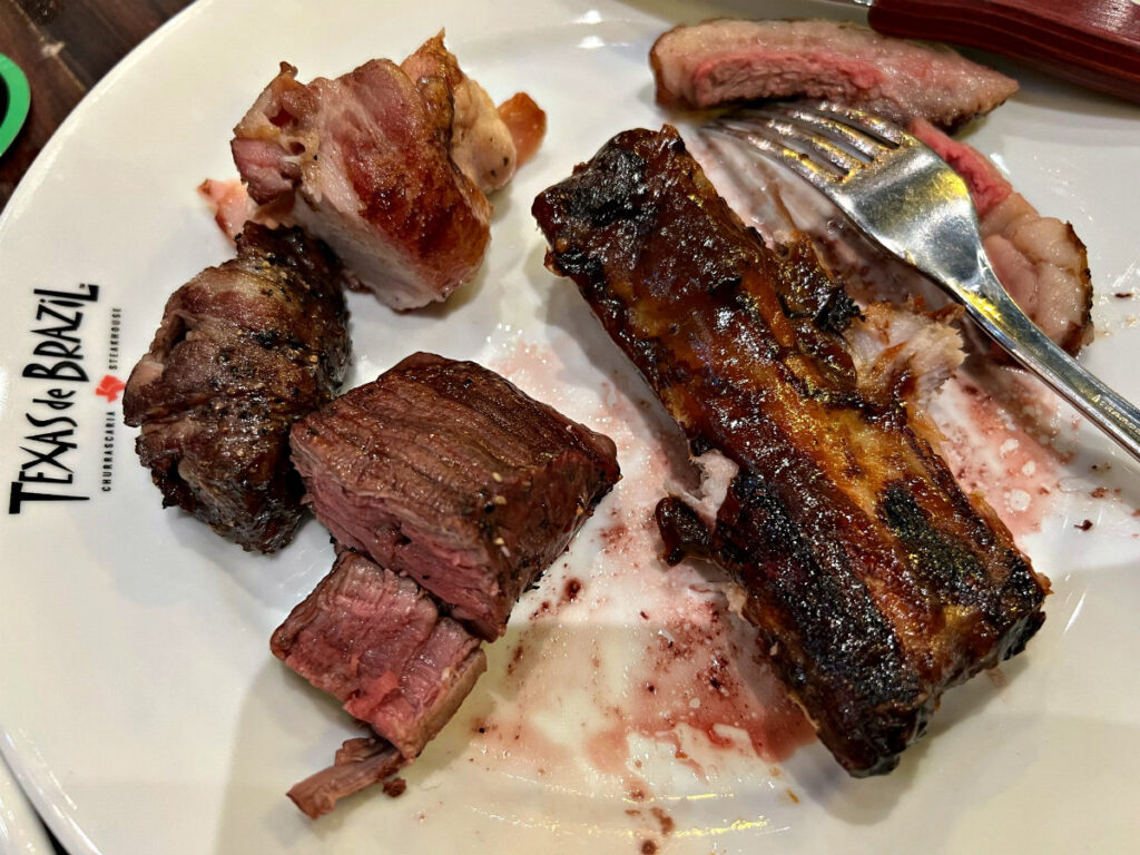 Review At Texas De Brazil It s The Smorgasbord Of Meat That s Drawing 